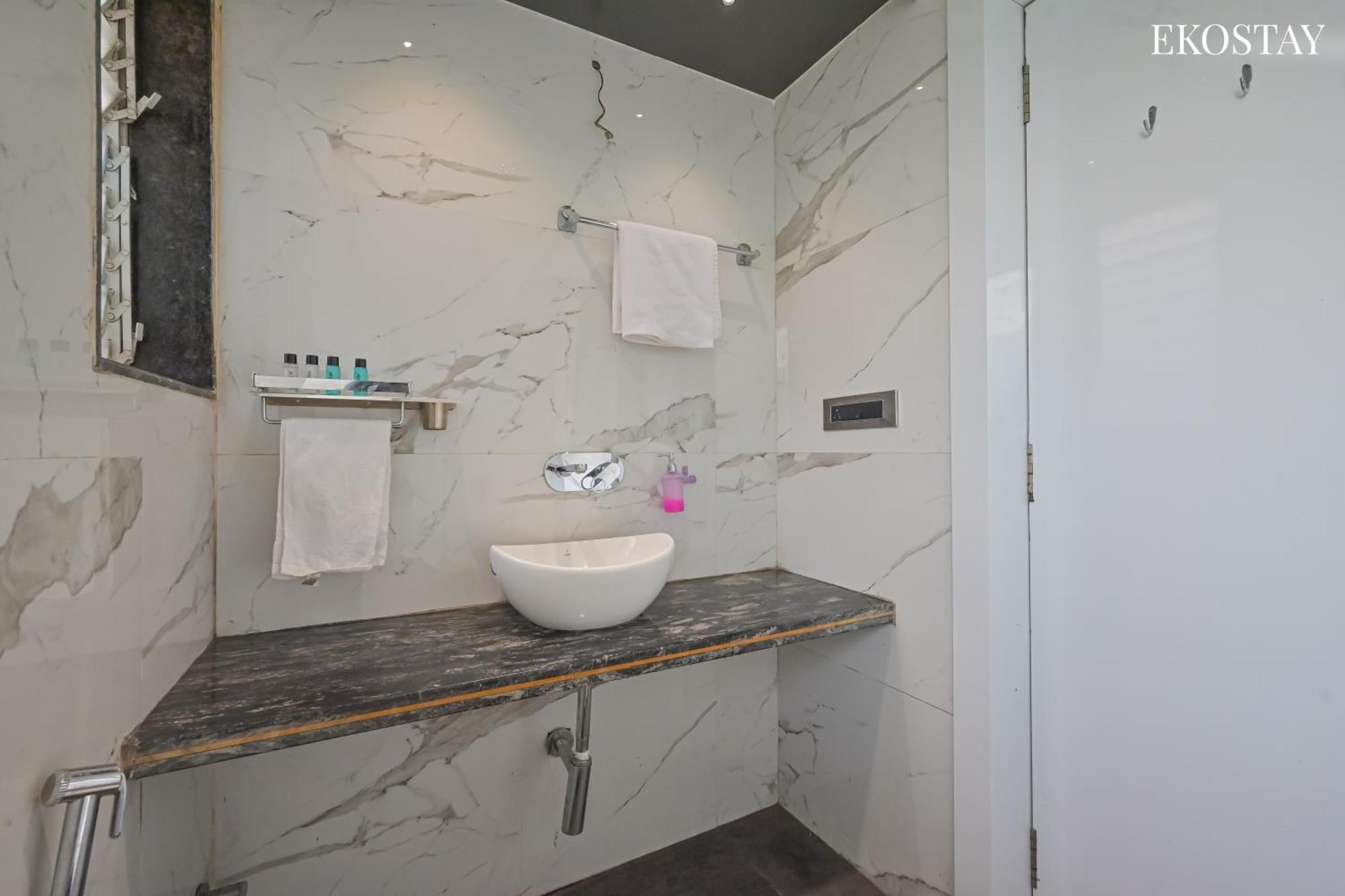 Ekostay Gold - Peninsula Villa Lonavala Ngoại thất bức ảnh